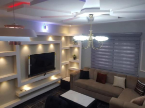3JD Lavishly Furnished 1-Bed Apt